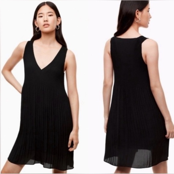 SUNDAY BEST Sz L Trish Dress Lined Pleated Deep V-Neck by Aritzia NEW WITH TAGS - Picture 2 of 14